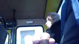 پسر از او سرخ شده در ...