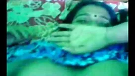 مادر خود را در حالی  ...