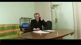 دختر نوجوان یک عضو ا ...