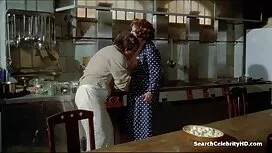 اولین دختر به لیسیدن ...